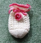 Anne's knitted pouch
